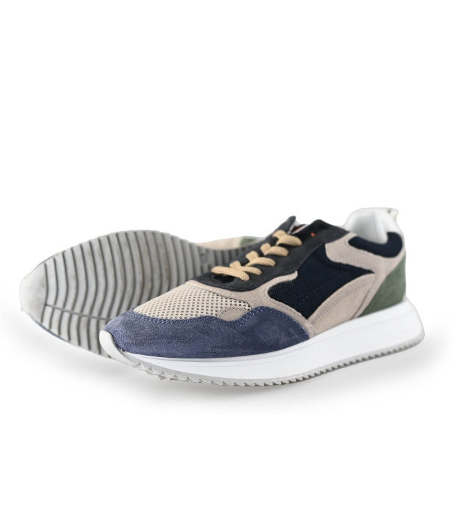 DSTRCT Sneaker