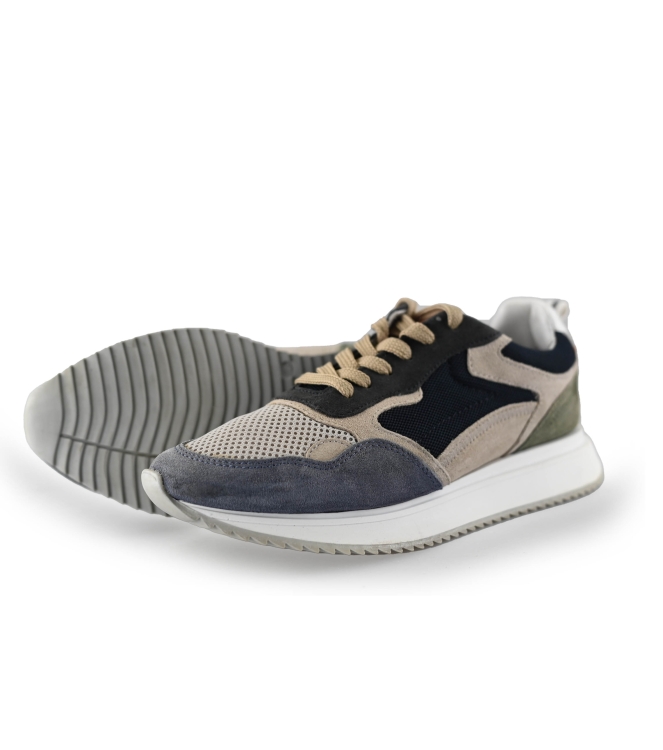 DSTRCT Sneaker