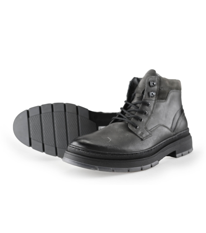 Outfielder Schnürstiefel