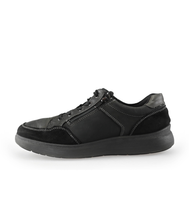 DSTRCT Sneaker