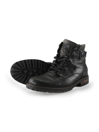 Outfielder Schnürstiefel