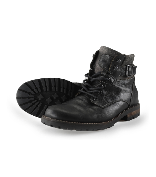 Outfielder Schnürstiefel