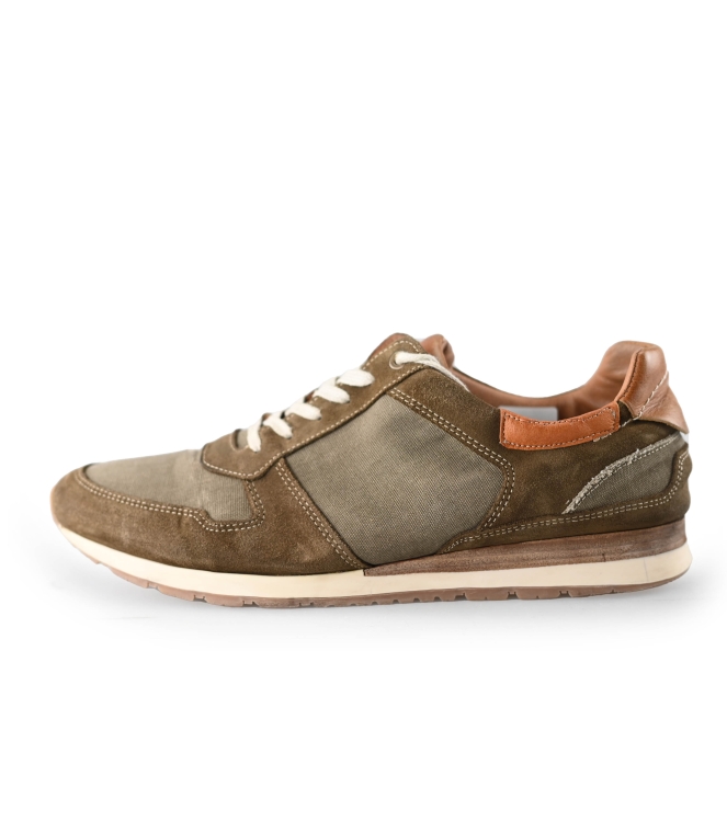 Travelin Sneaker