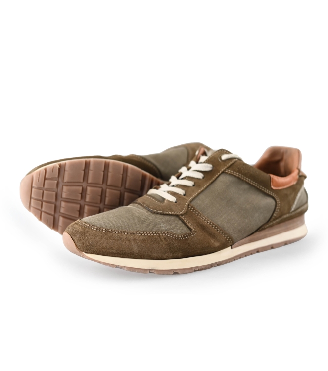 Travelin Sneaker