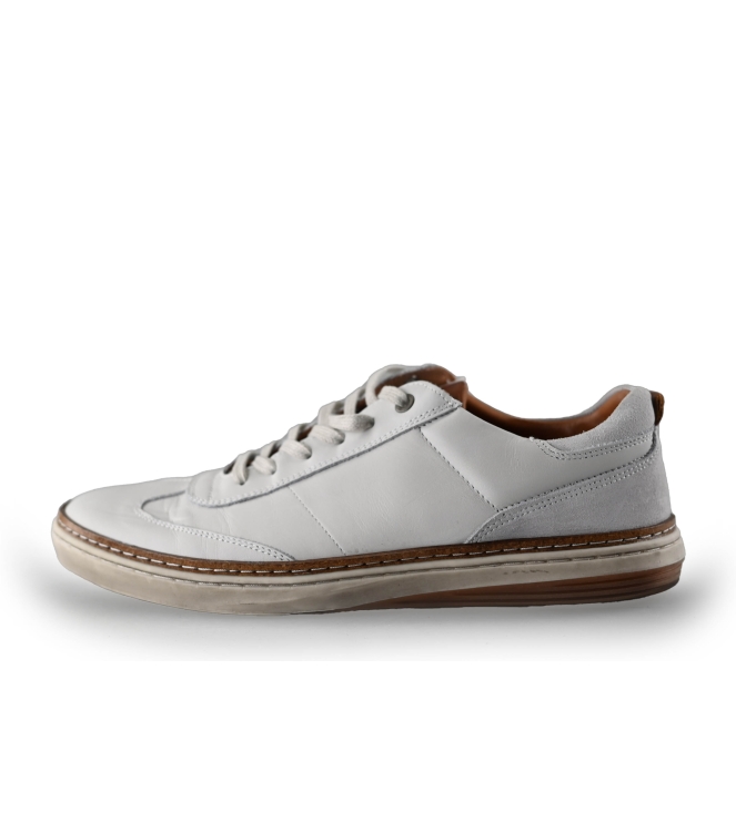 Travelin Sneaker