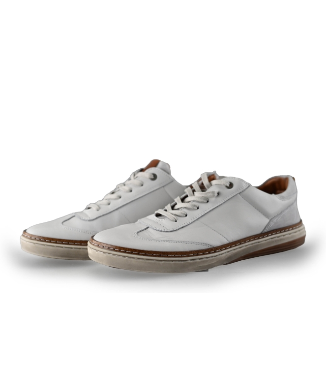 Travelin Sneaker