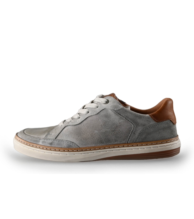 Travelin Sneaker