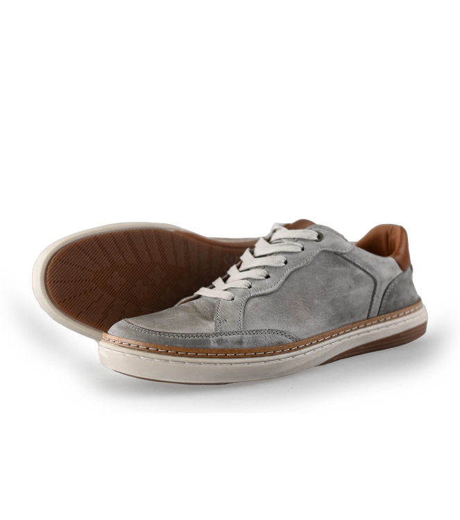 Travelin Sneaker