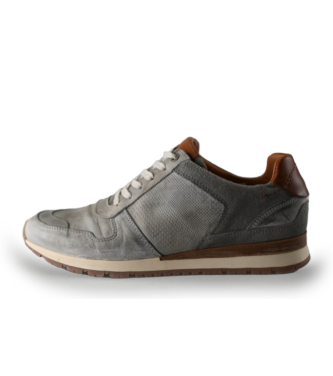 Travelin Sneaker