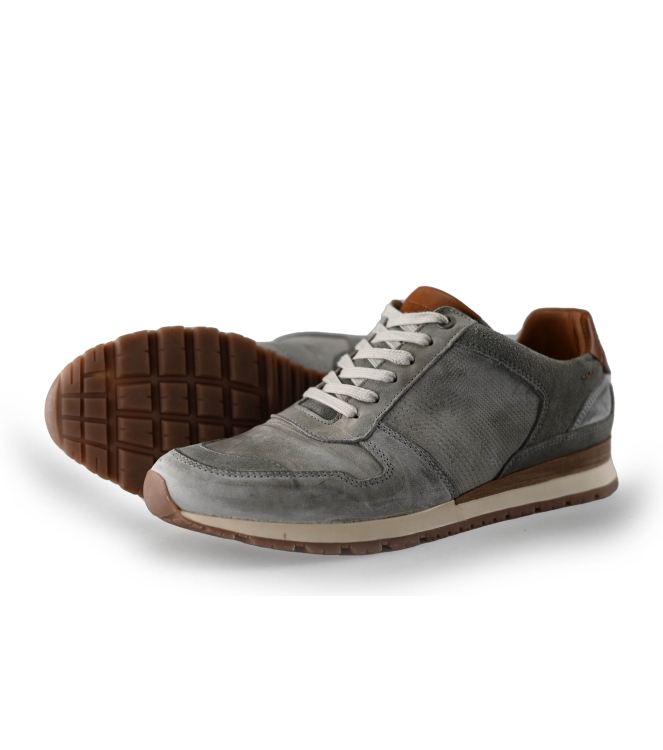 Travelin Sneaker
