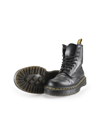 Dr. Martens Schnürstiefel