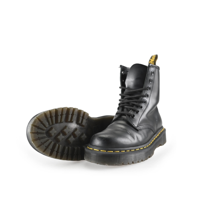 Dr. Martens Schnürstiefel