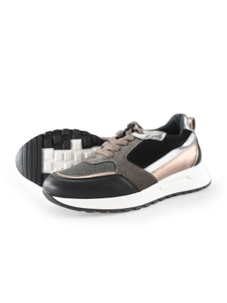 AQA Sneaker