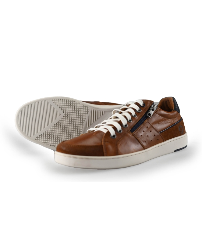 Travelin Sneaker