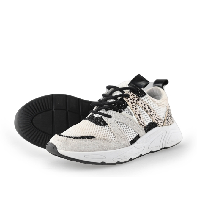 Wysh Sneaker