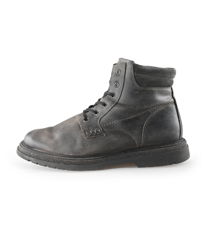 Outfielder Schnürstiefel