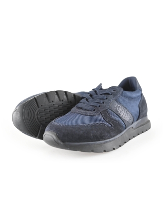 Invinci Sneaker