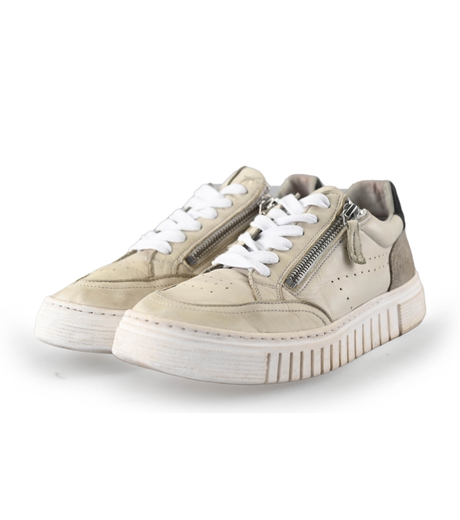 AQA Sneaker