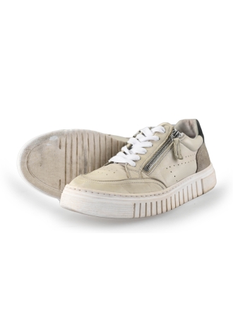 AQA Sneaker