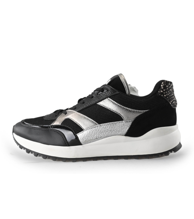 Maruti Sneaker