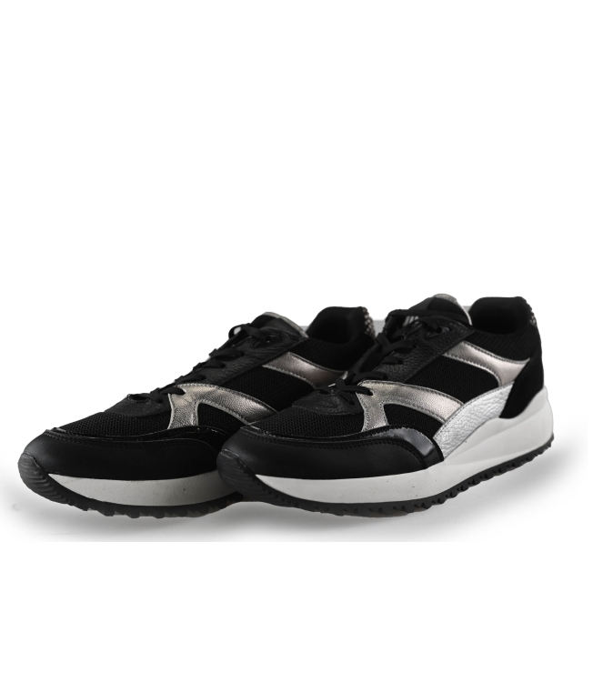 Maruti Sneaker