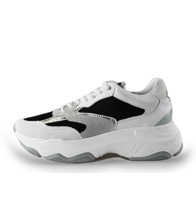 Giga Sneaker