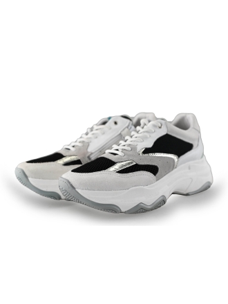 Giga Sneaker