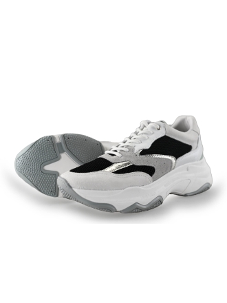 Giga Sneaker