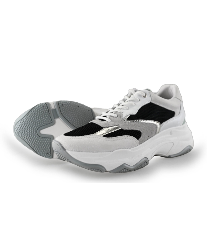 Giga Sneaker