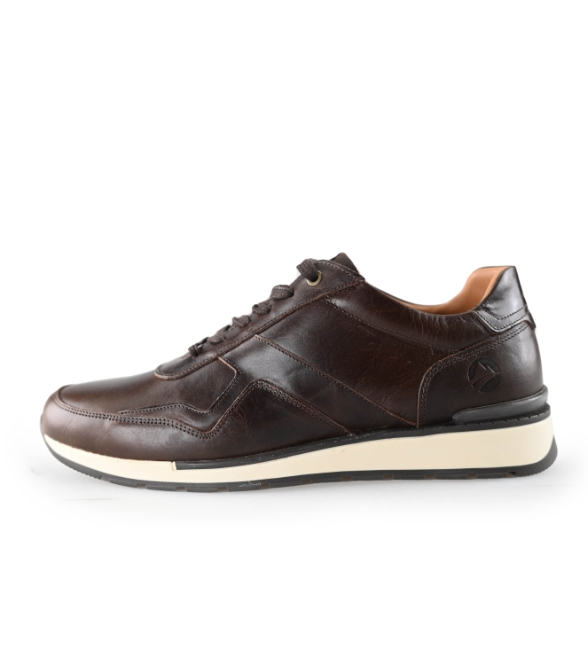 Travelin Sneaker