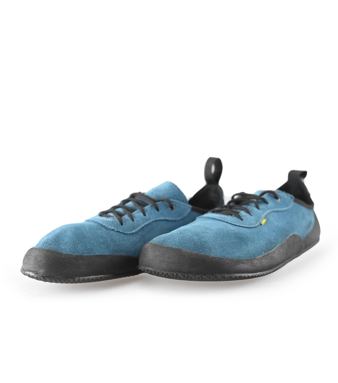 By Lenka Schnürschuhe