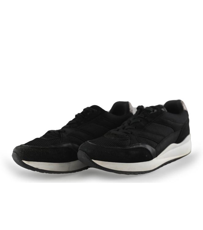 Maruti Sneaker