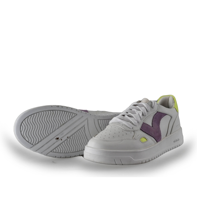 Victoria Sneaker