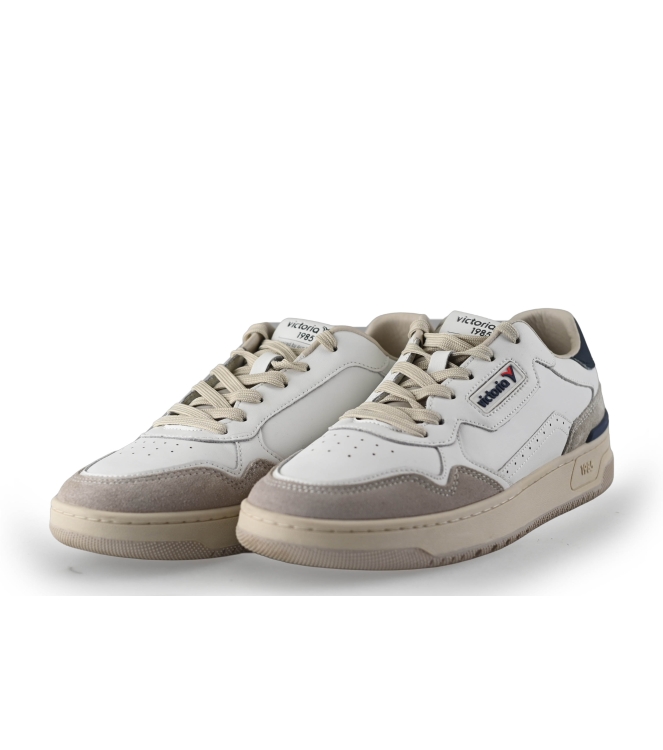 Victoria Sneaker