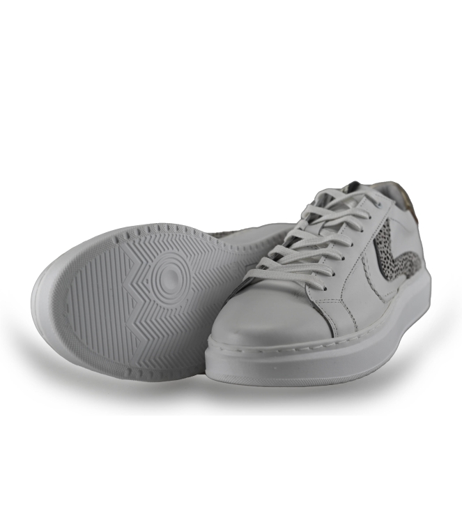 Maruti Sneaker