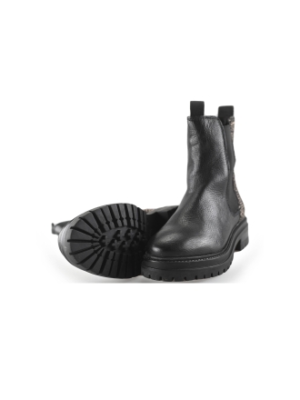 Maruti Chelsea boots