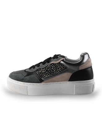 Maruti Sneaker