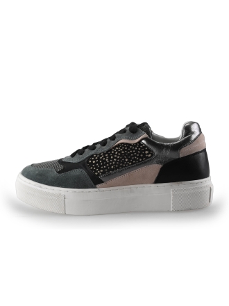 Maruti Sneaker