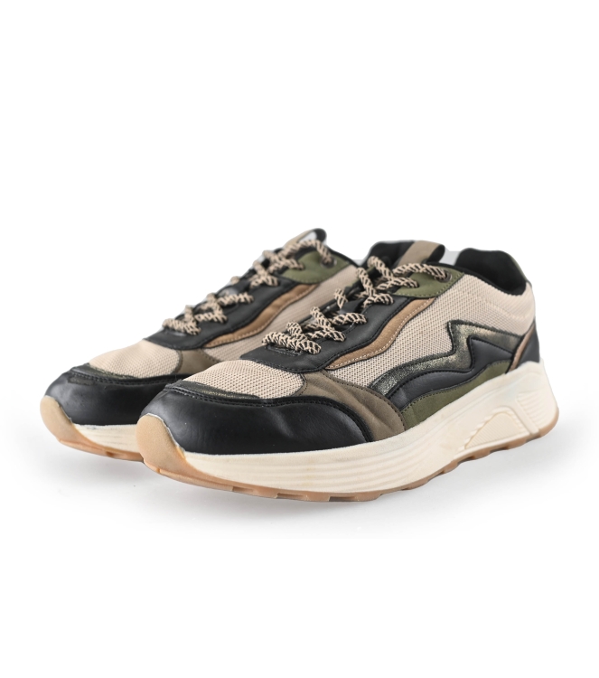 Dstrct3 Sneaker
