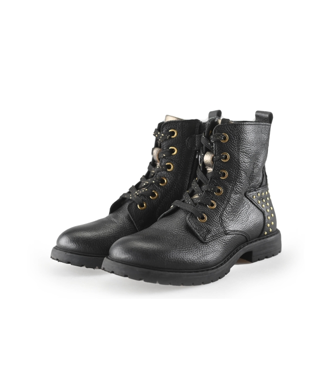 Ikke Schnürstiefel