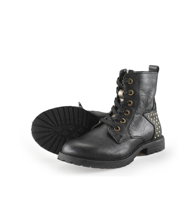 Ikke Schnürstiefel