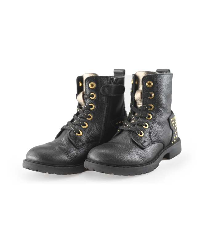 Ikke Schnürstiefel