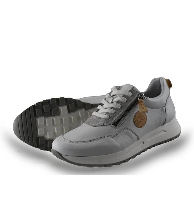 AQA Sneaker