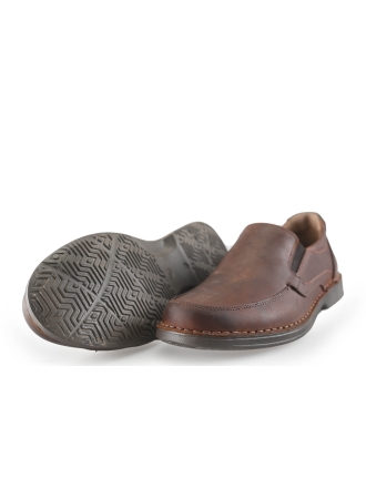 Outfielder Slip-ons