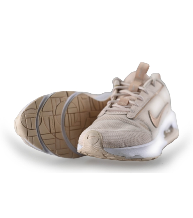 Nike Sneaker
