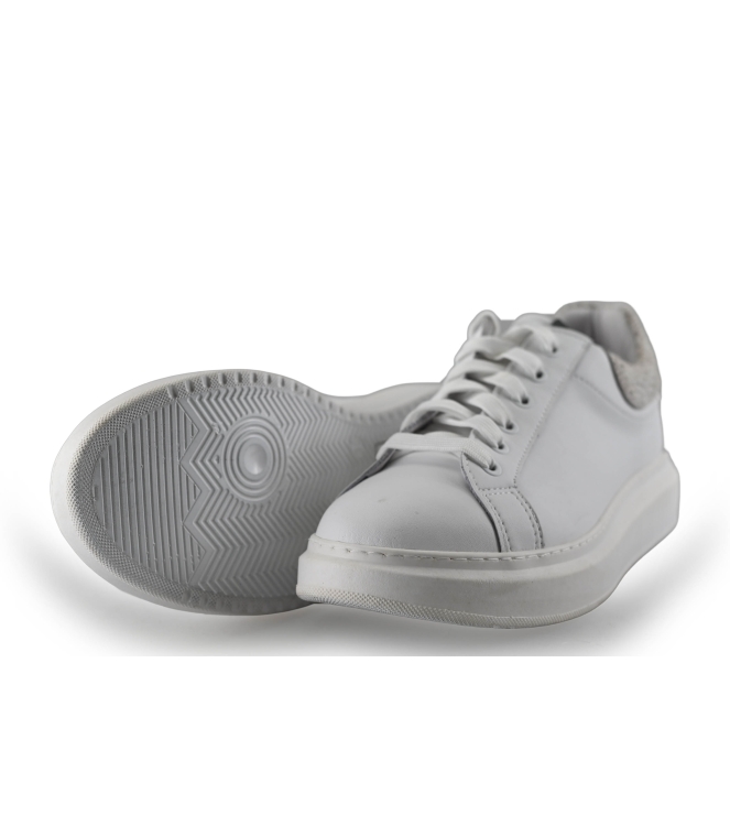 Maruti Sneaker