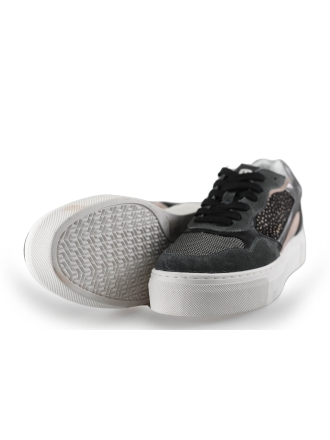 Maruti Sneaker