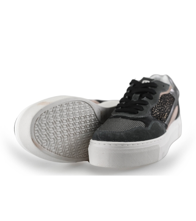Maruti Sneaker