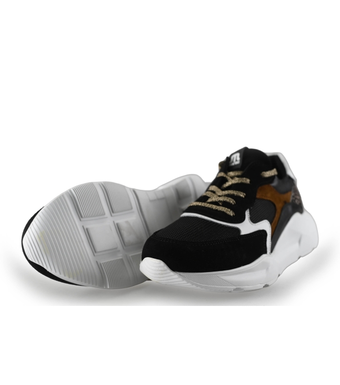 Maruti Sneaker