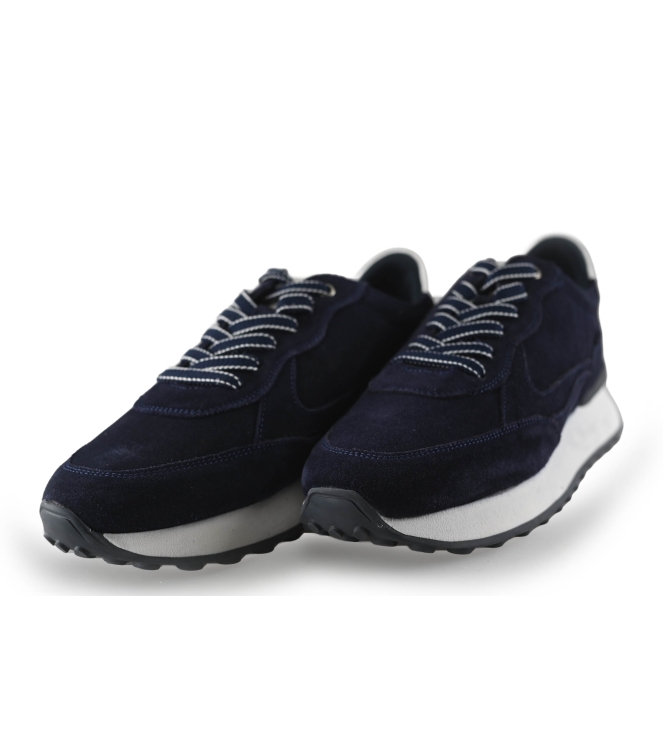 Vertice Sneaker